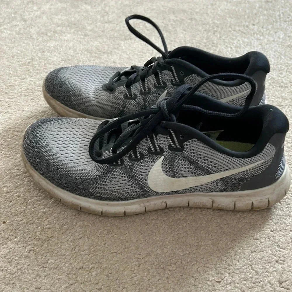 Nike running black and gray sneakers size 6.5